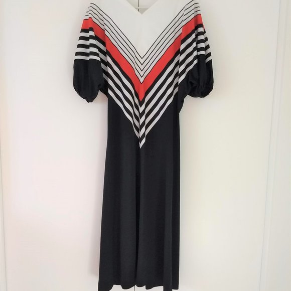 Vintage 70s Alfred Shaheen daydress housedress caftan NWOT 🎈HOST PICK x2🎈 - Picture 2 of 13